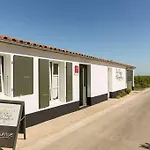 Hotel Les Vignes De La Chapelle, 