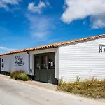 Les Vignes De La Chapelle, The Originals Relais Hotel