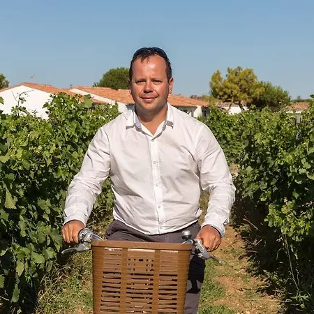 Les Vignes De La Chapelle, The Originals Relais Hotel 4*