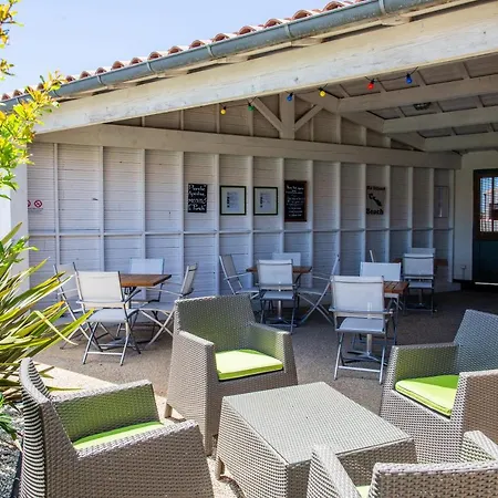 Les Vignes De La Chapelle, The Originals Relais Hotel