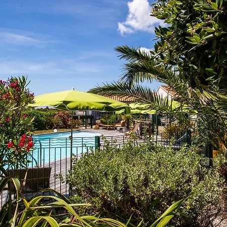 Hotel Les Vignes De La Chapelle, The Originals Relais 4*