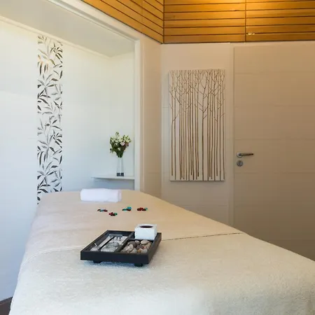 Les Vignes De La Chapelle, The Originals Relais Hotel 4*