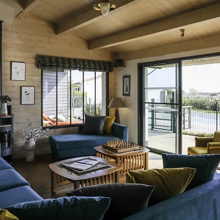 Hotel Les Vignes De La Chapelle, The Originals Relais 4*