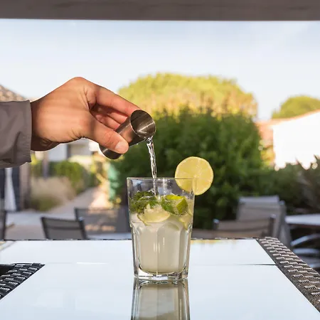 Les Vignes De La Chapelle, The Originals Relais Hotel