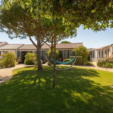 Les Vignes De La Chapelle, The Originals Relais Hotel 4*